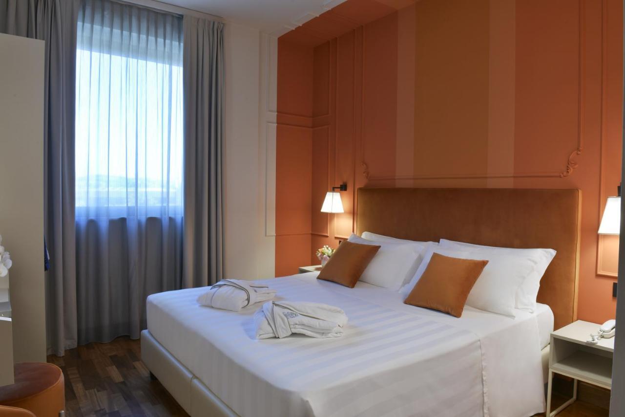 Hotel Torresi Potenza Picena Exteriör bild