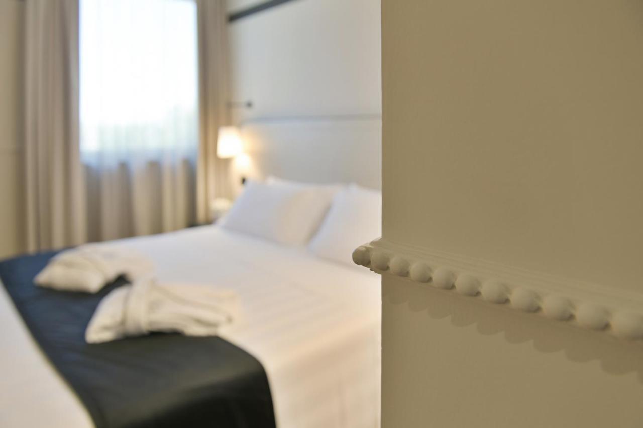 Hotel Torresi Potenza Picena Exteriör bild