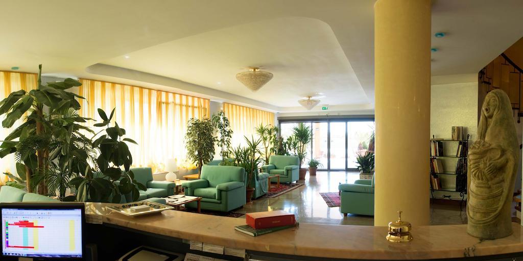 Hotel Torresi Potenza Picena Exteriör bild