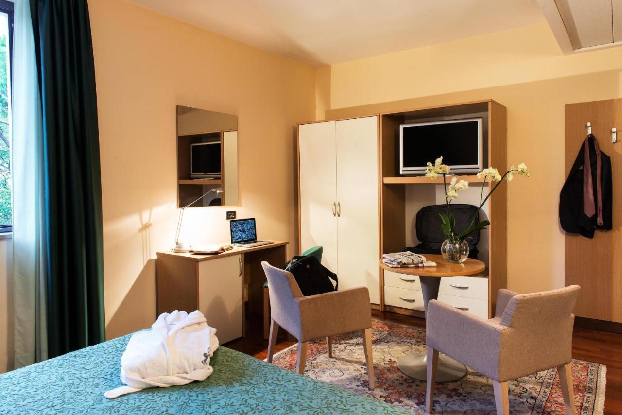 Hotel Torresi Potenza Picena Rum bild